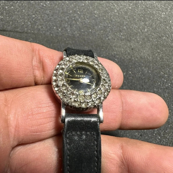 Vintage Pedre Ladies Watch Mechanical Wind Up Silver Tone Black Dial Working - Picture 4 of 8